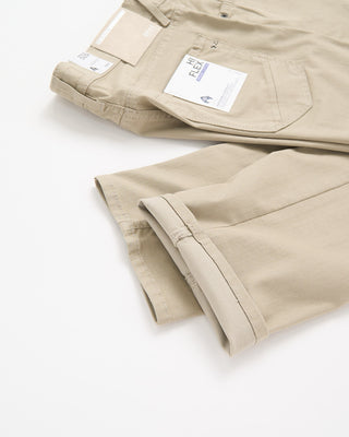 Brax Wheat Chuck Hi Flex Stretch Cotton 5 Pocket Pants Wheat 815