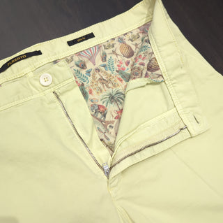 Rob-K Dynamic Superfit Broken Twill Bermuda Shorts / Yellow