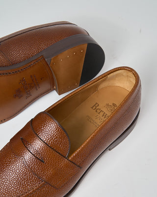 8unbr077 Berwick Country Calf Flex Sole Leather Loafers Brown 631