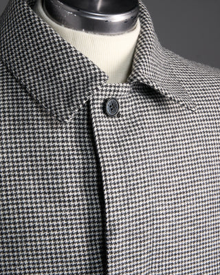 Mackintosh Dunkeld 3/4 Wool Coat Black  White 6415