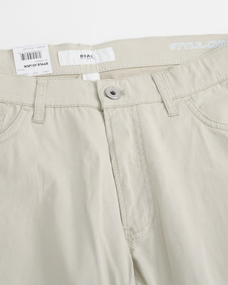 Brax Chuck Ultralight Cotton Stretch Pants Beige 1 4