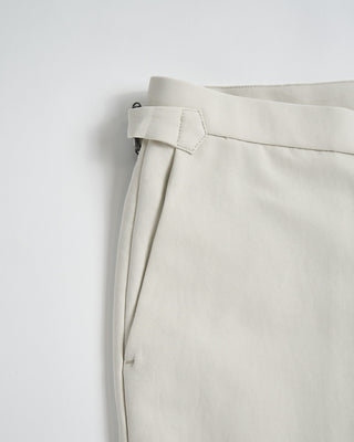 Deke Supernatural Sateen Pleated Discovery Stretch Shorts Ivory 972