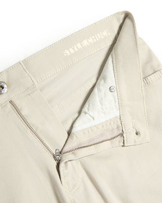 Brax Chuck Hi Flex Light Colour Pants Paper 7 8238