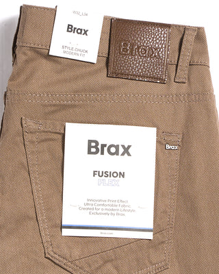 Brax Chuck Fusion Flex Pants Camel 1 1247