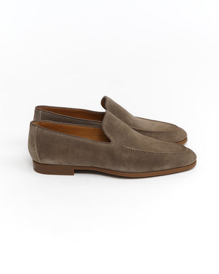 Magnanni 'Lecera' Caramel Suede Loafers with Rubber Sole